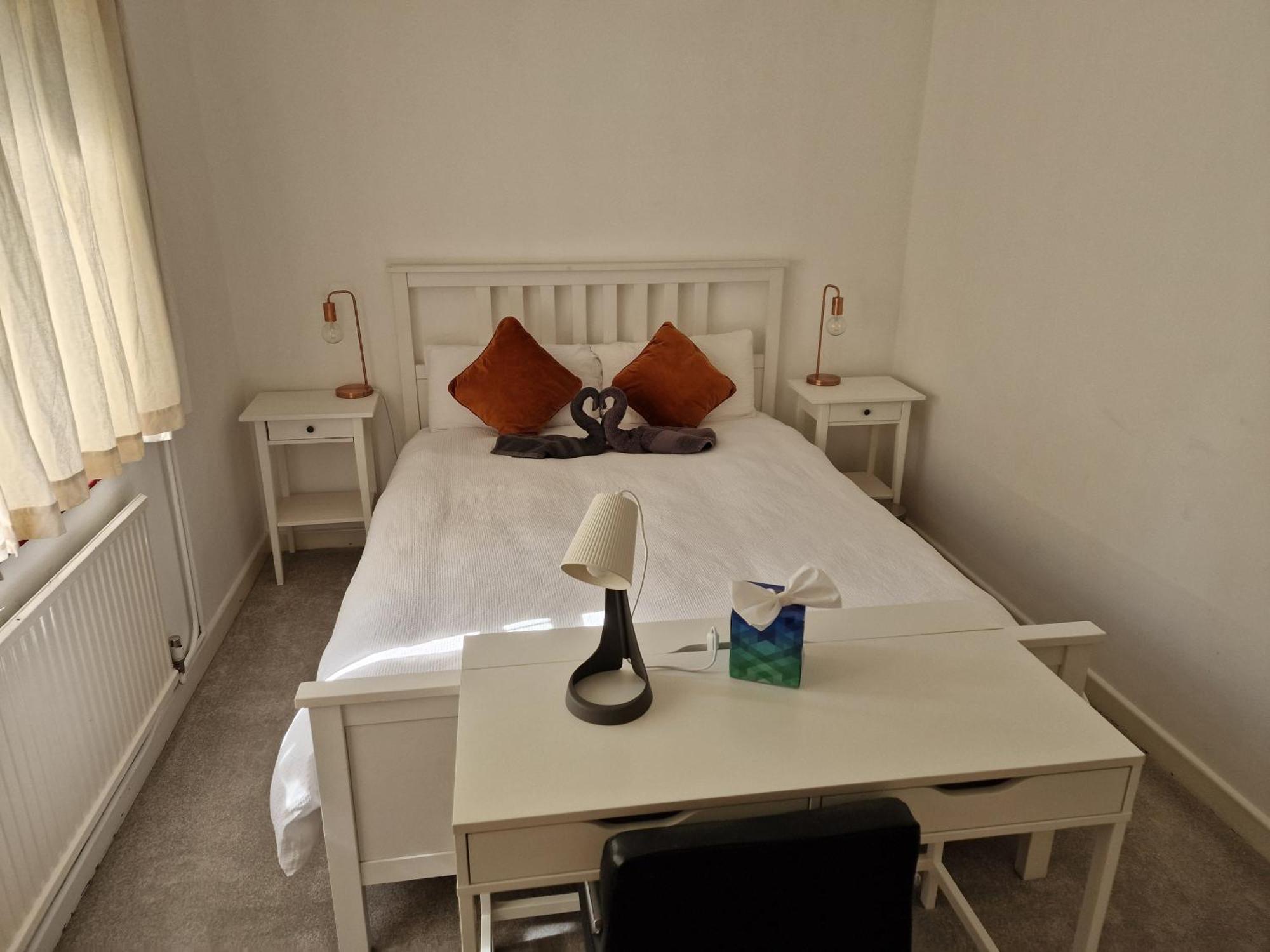 Millmead Apartment In Central Guildford With Parking Esterno foto